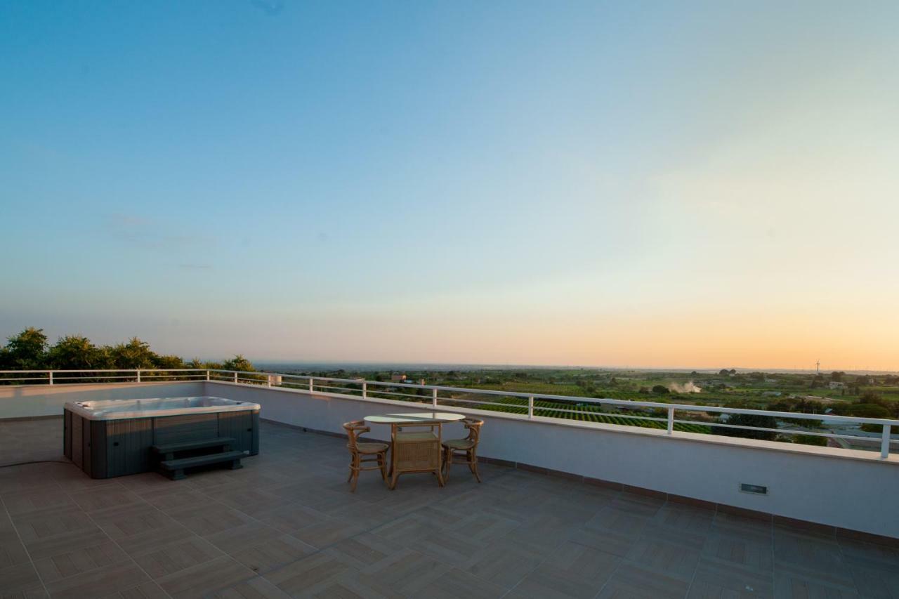 فندق La Terrazza Di Harmakhis Partanna المظهر الخارجي الصورة